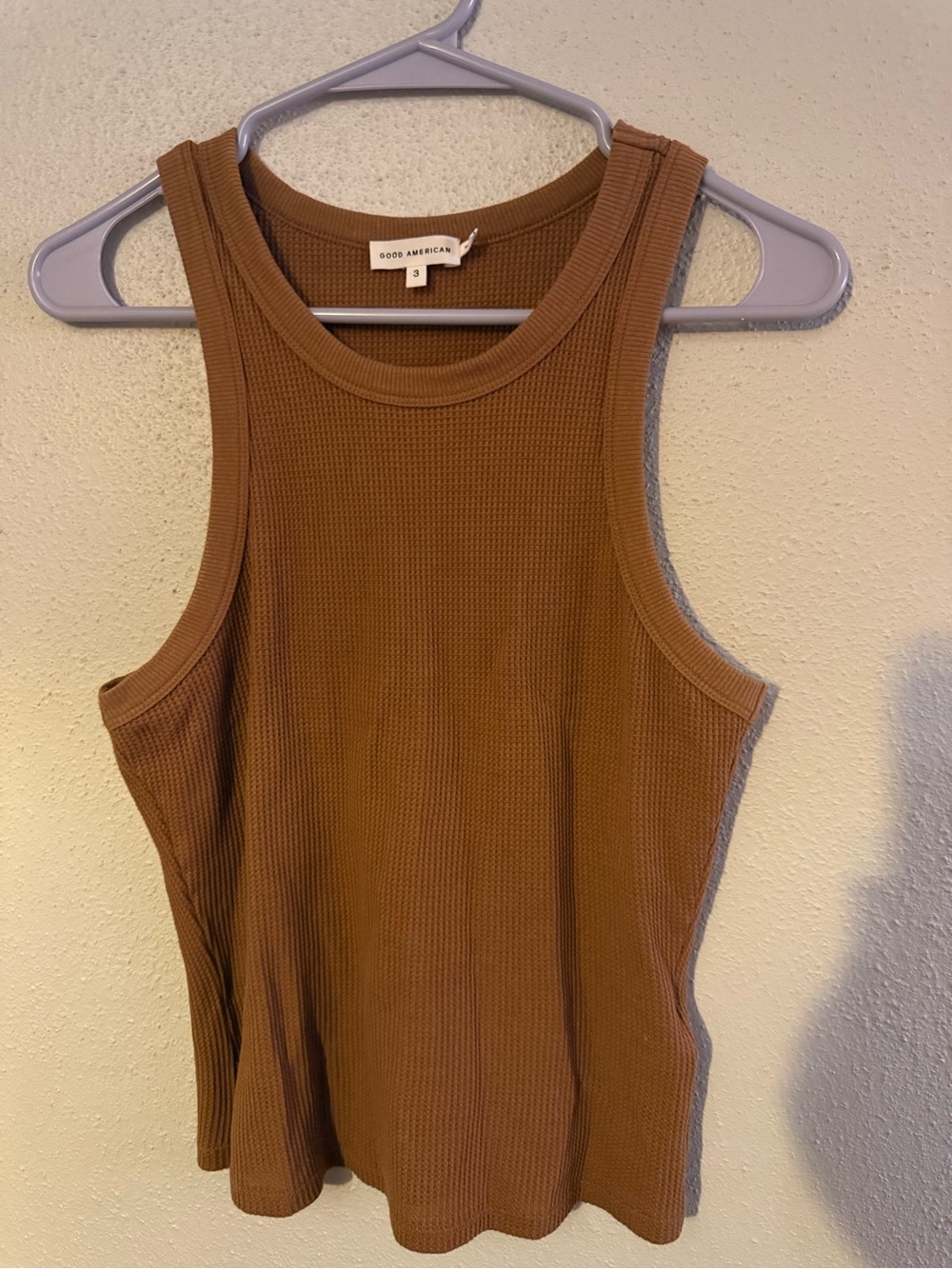 Good American Ribbed Tank Top in Warm Caramel